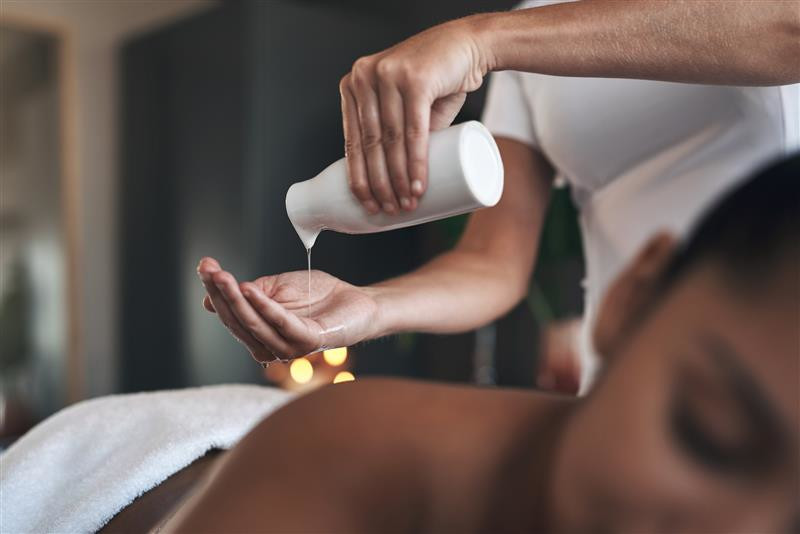 Massage bien être et soins, séances de massothérapie par des professionnels certifiés.