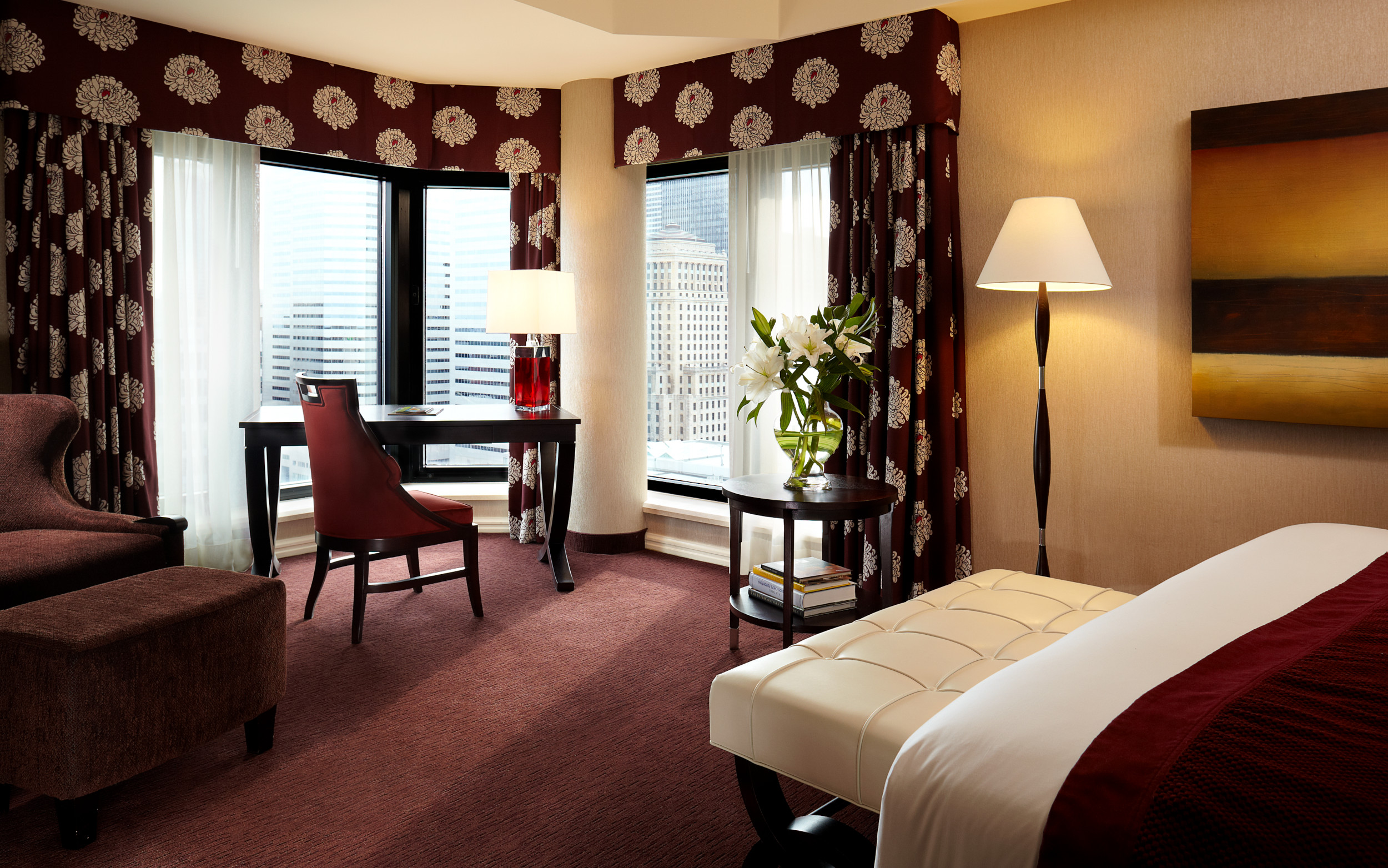 InterContinental Montreal - Chambre Club avec espace détente et décoration contemporaine