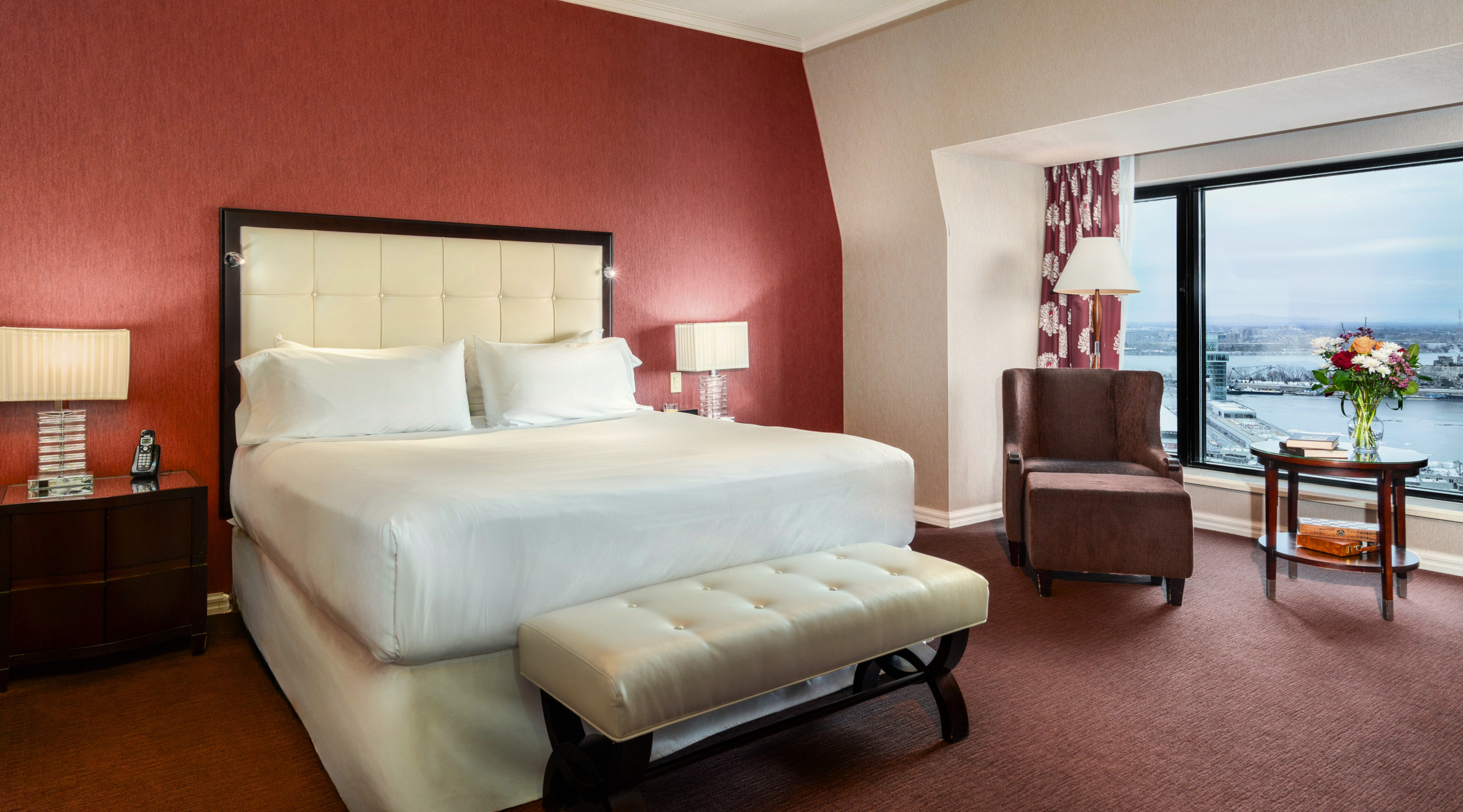 InterContinental Montreal - Chambre Premium accueillant avec deux lits pour un séjour familial